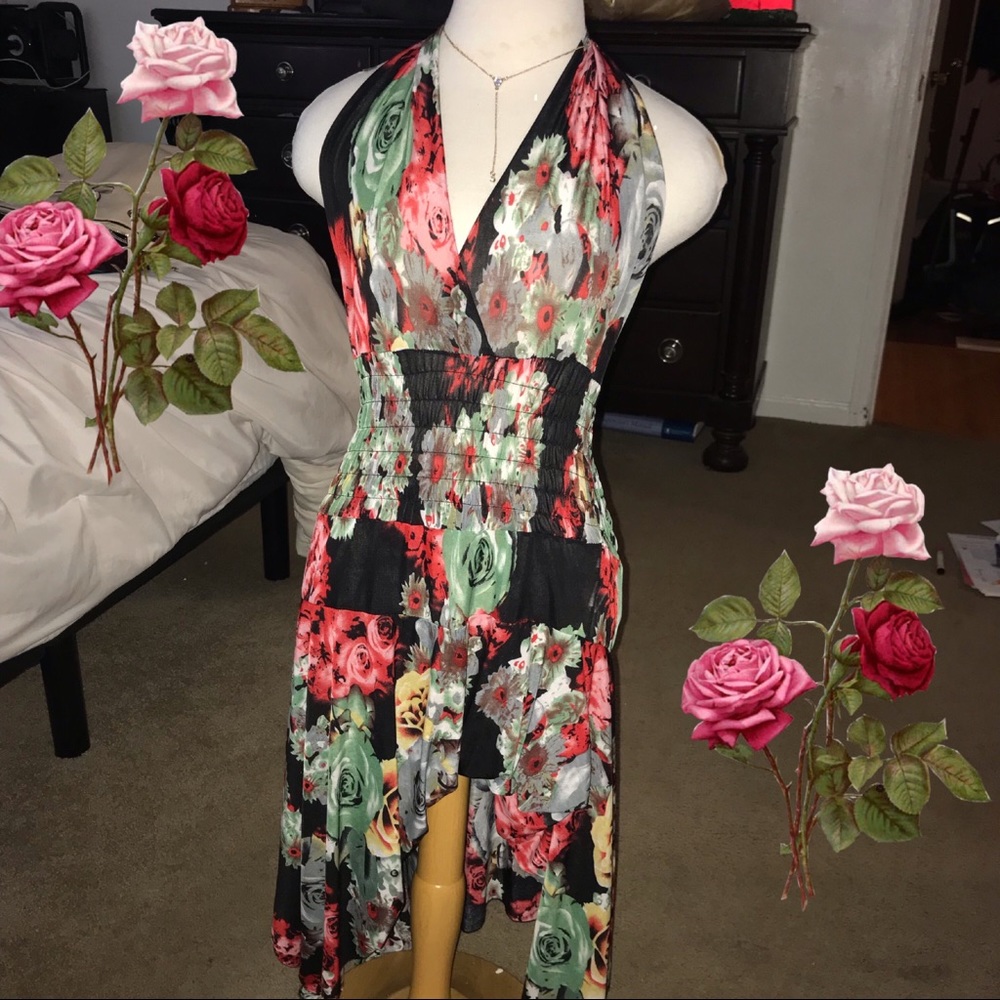 Floral flowy halter top dress 💐❤️💕♥️